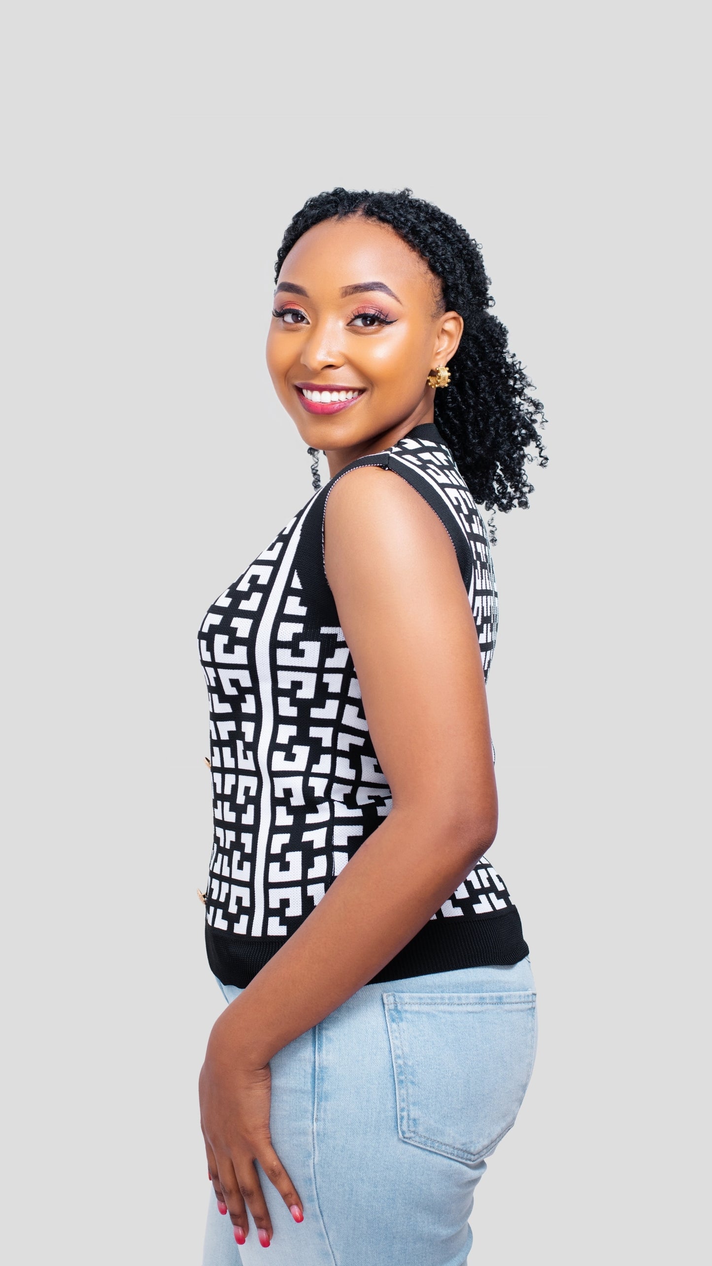 The Fashion Frenzy Sleeveless Sweater Top  - Black